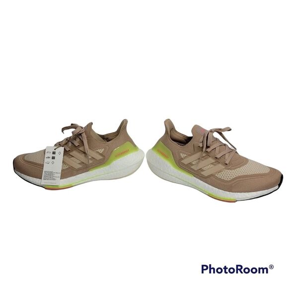 ADIDAS Ultraboost 21 SIZE‎ 9 - Picture 1 of 11